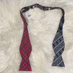 Brooks Brothers Holiday Plaid/Snowflake Bow Tie, New With Tags